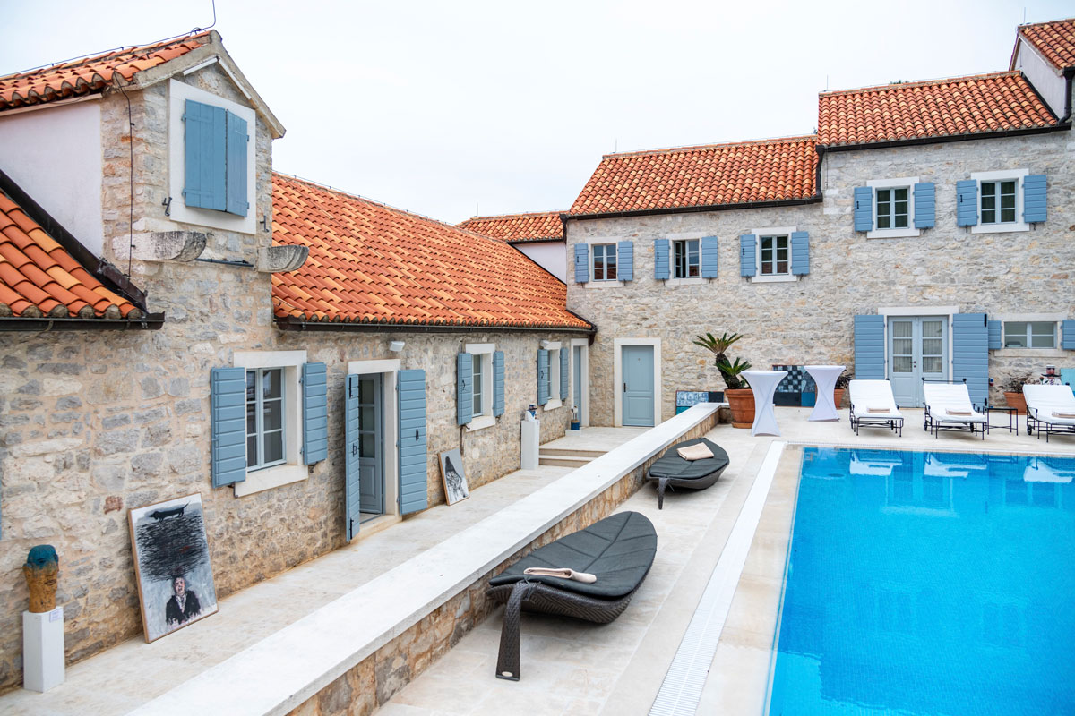 The season's opening at the Martinis Marchi is always a superb eno-gastro experience. A renowned restaurant and an award-winning marina on Solta!